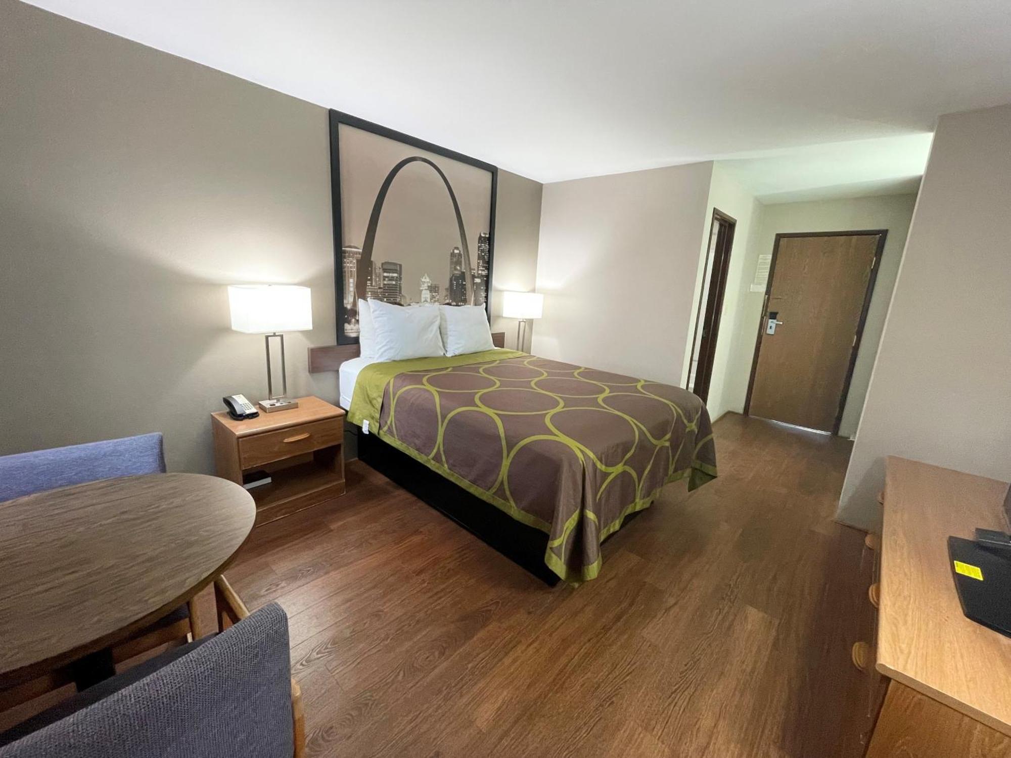 Hotel Super 8 By Wyndham Eureka/Six Flags Nearby Extérieur photo