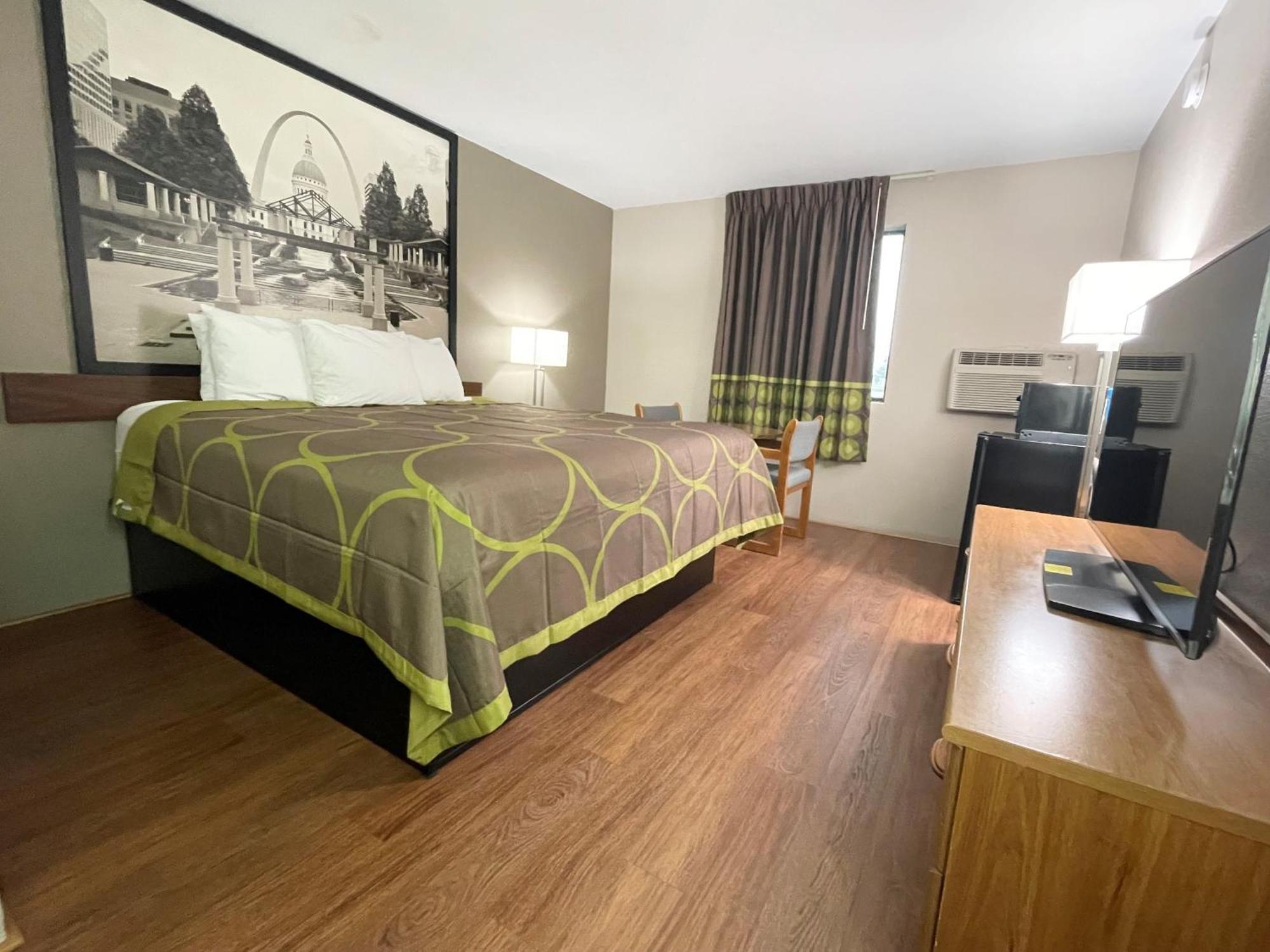Hotel Super 8 By Wyndham Eureka/Six Flags Nearby Extérieur photo