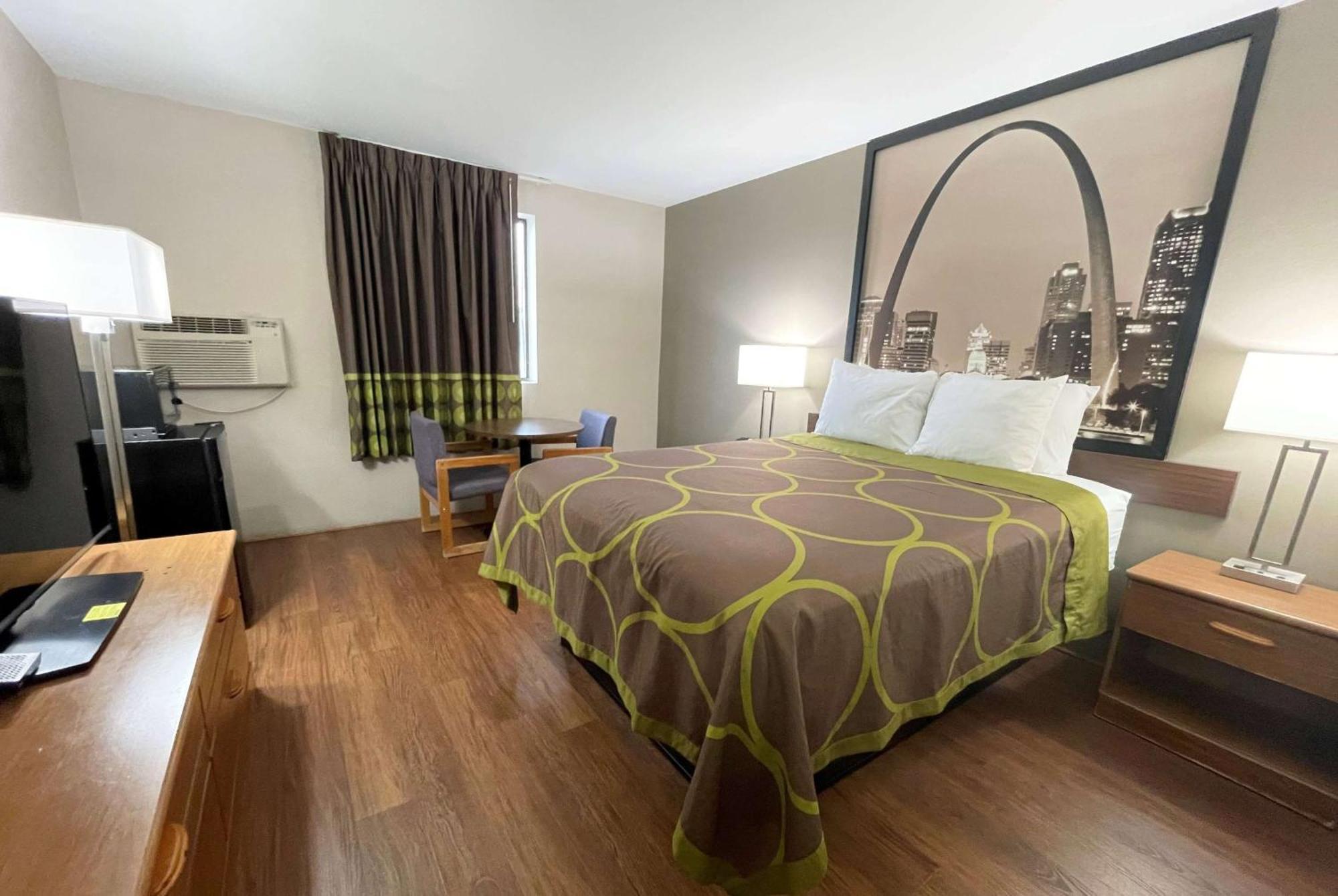 Hotel Super 8 By Wyndham Eureka/Six Flags Nearby Extérieur photo
