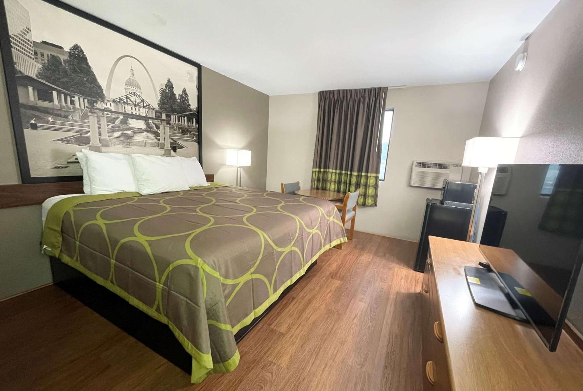 Hotel Super 8 By Wyndham Eureka/Six Flags Nearby Extérieur photo