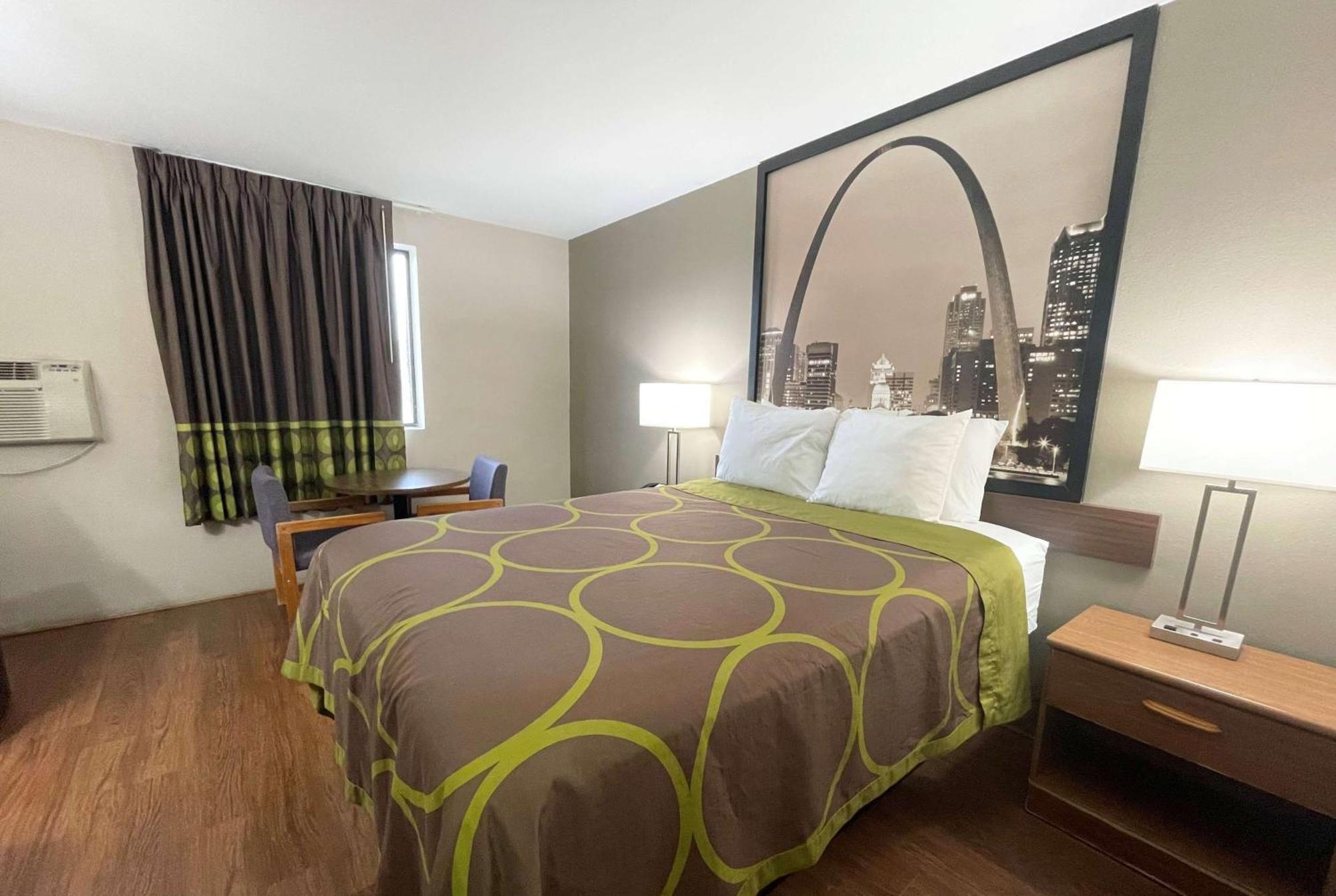 Hotel Super 8 By Wyndham Eureka/Six Flags Nearby Extérieur photo